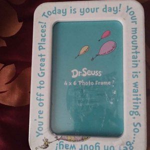 DR. SEUSS PICTURE FRAME BRAND NEW
